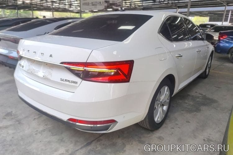 Skoda Superb — фото 2